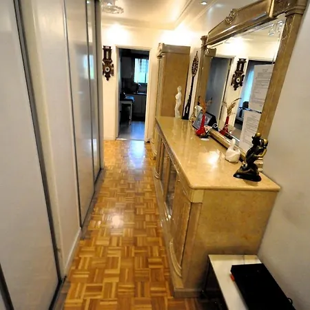 Spacious, Bright With Private Parking Apartment *